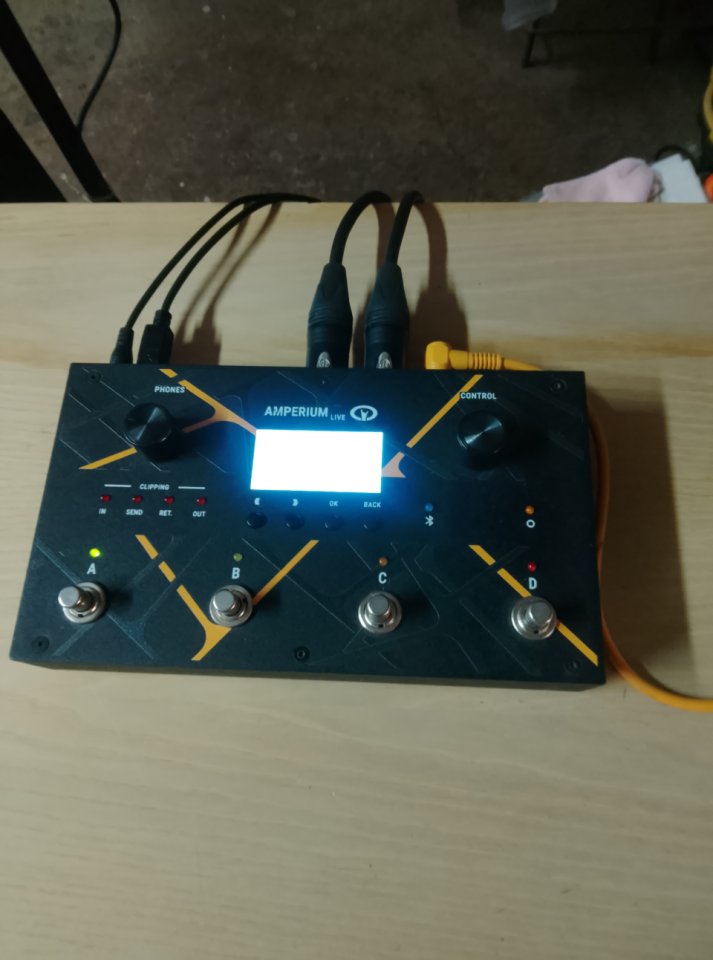 Amperium live de segunda mano · Foto 1 de 2 · Barcelona · 380 €