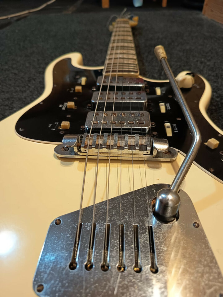 HOFNER Galaxie 176 Funciona todo perfectamente