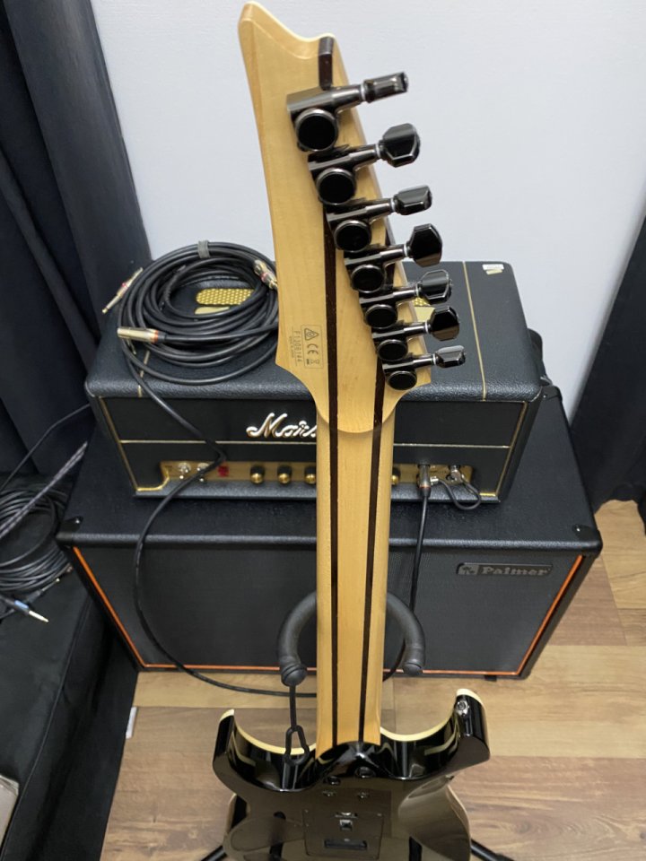 Ibanez 7 cuerdas prestige