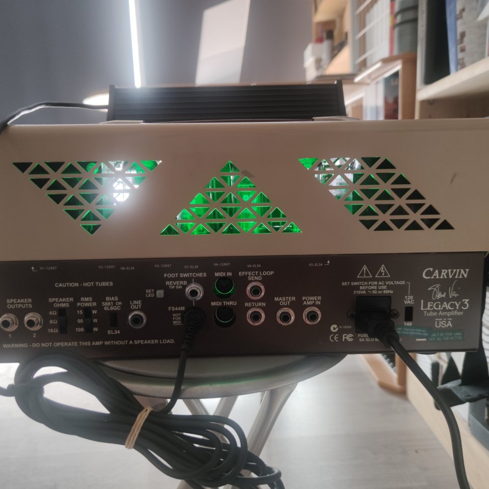 Oportunidad Carvin Legacy 3 Steve Vai con embalaje de segunda mano · Foto 5 de 9 · Alicante · 850 €