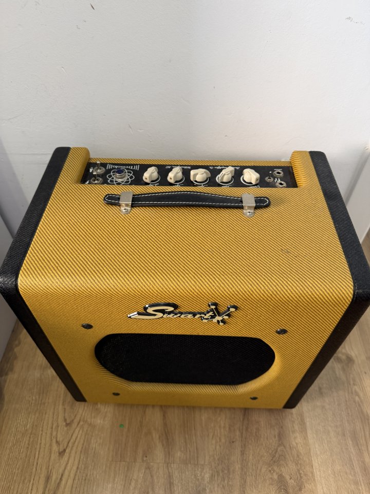 Amplificador Swart STR Space Tone Tremolo Tweed de segunda mano · Foto 2 de 3 · Barcelona · 1400 €