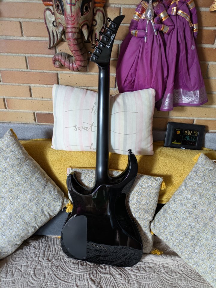 Peavey V-Type EXP (Corea, 2005) de segunda mano · Foto 8 de 10 · Madrid · 450 €