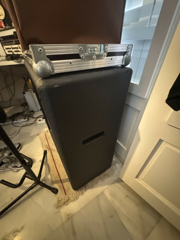 Pantalla Hiwatt 4x12 made in england