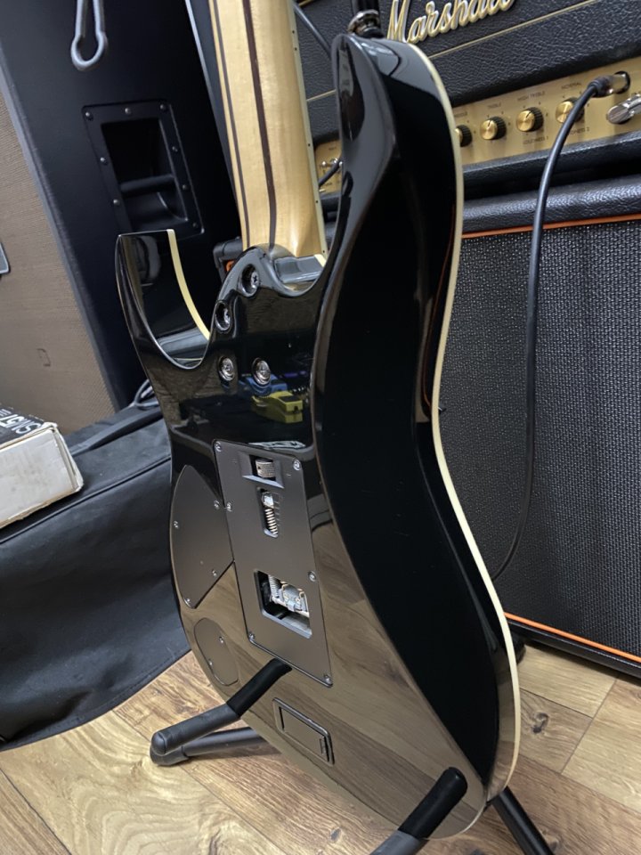 Ibanez 7 cuerdas prestige