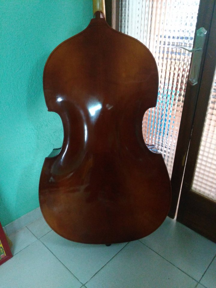 Contrabajo Gewa Basic Line 4/4 fabricación 1996 (versión laminada)