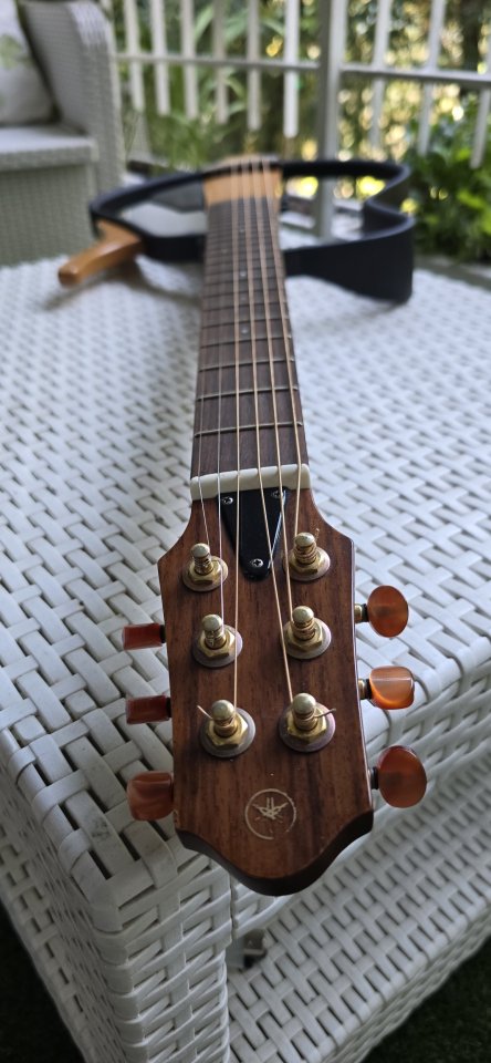Yamaha SLG 100S Silent de segunda mano · Foto 3 de 10 · Madrid · 375 €