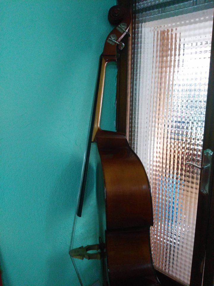 Contrabajo Gewa Basic Line 4/4 fabricación 1996 (versión laminada)