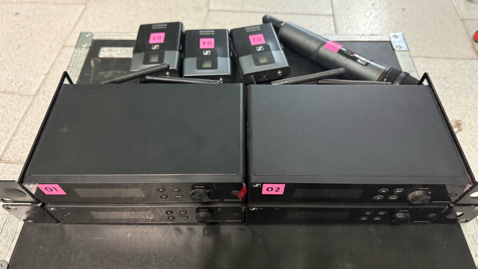 4 Petacas Sennheiser XSW + Micrófono 548-572khz