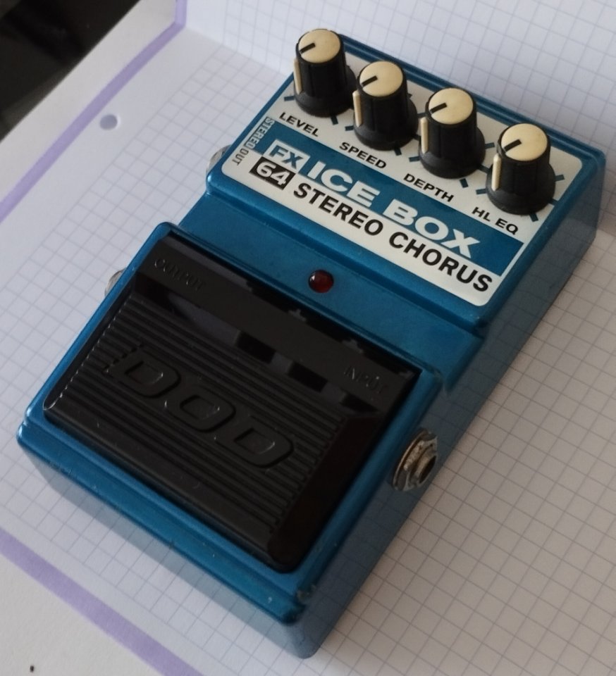 Pedal CHORUS Stéreo ICE BOX FX64, DOD de segunda mano · Foto 2 de 9 · Barcelona · 75 €