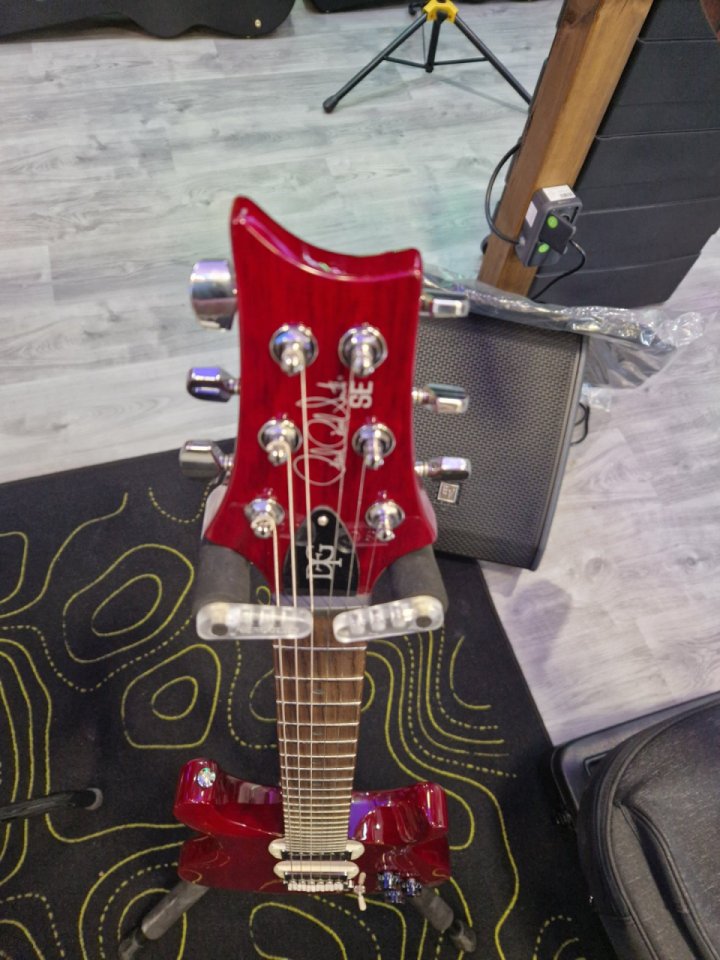 PRS SE dgt standard vintage cherry  (moons)
