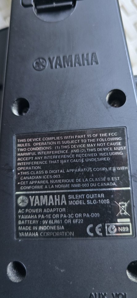 Yamaha SLG 100S Silent de segunda mano · Foto 5 de 10 · Madrid · 375 €