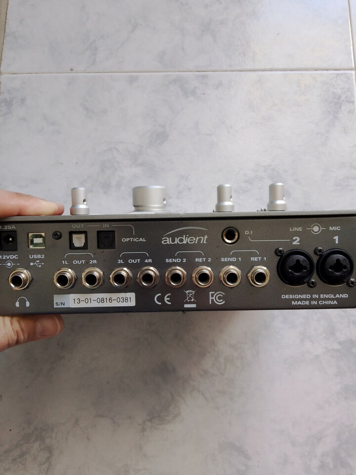 Audient ID22 de segunda mano · Foto 2 de 2 · Lleida · 160 €