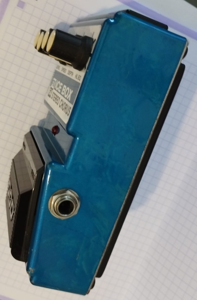 Pedal CHORUS Stéreo ICE BOX FX64, DOD de segunda mano · Foto 4 de 9 · Barcelona · 75 €