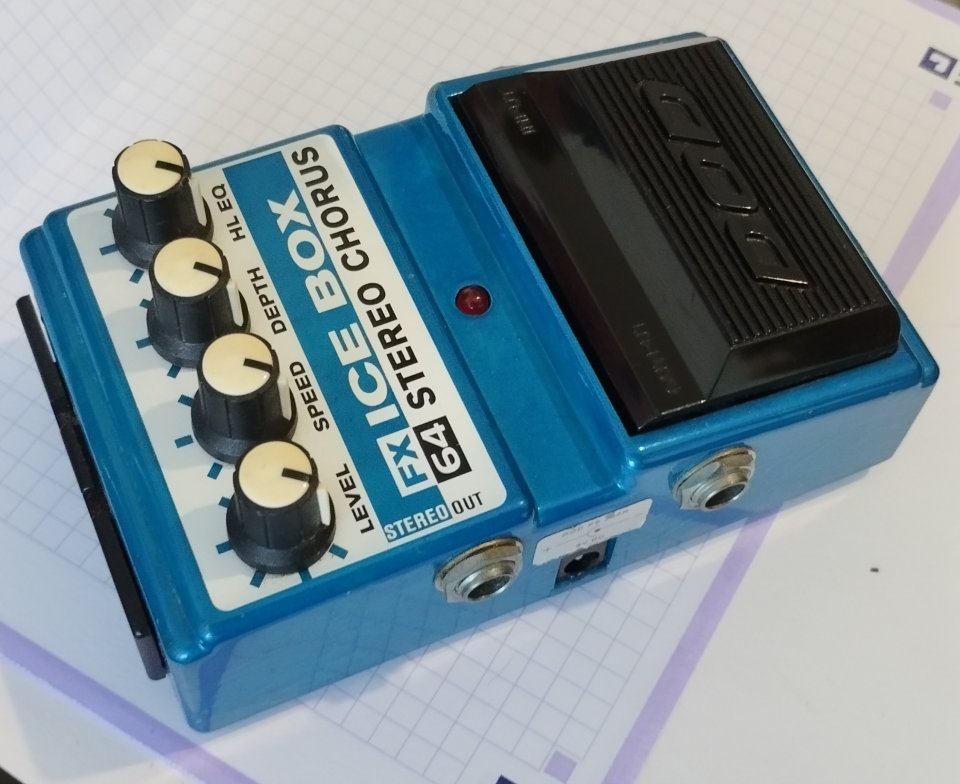 Pedal CHORUS Stéreo ICE BOX FX64, DOD de segunda mano · Foto 7 de 9 · Barcelona · 75 €