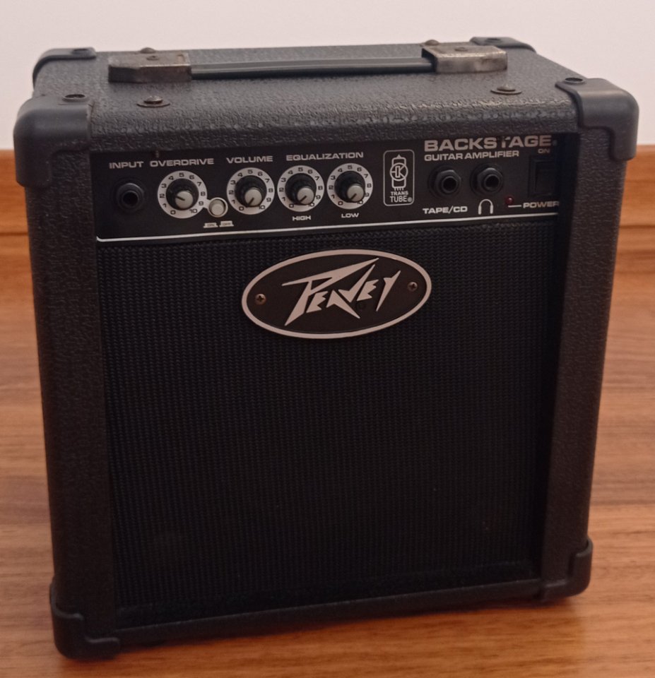 Amplificador de guitarra eléctrica Peavey de segunda mano · Foto 1 de 4 · Cuenca · 35 €