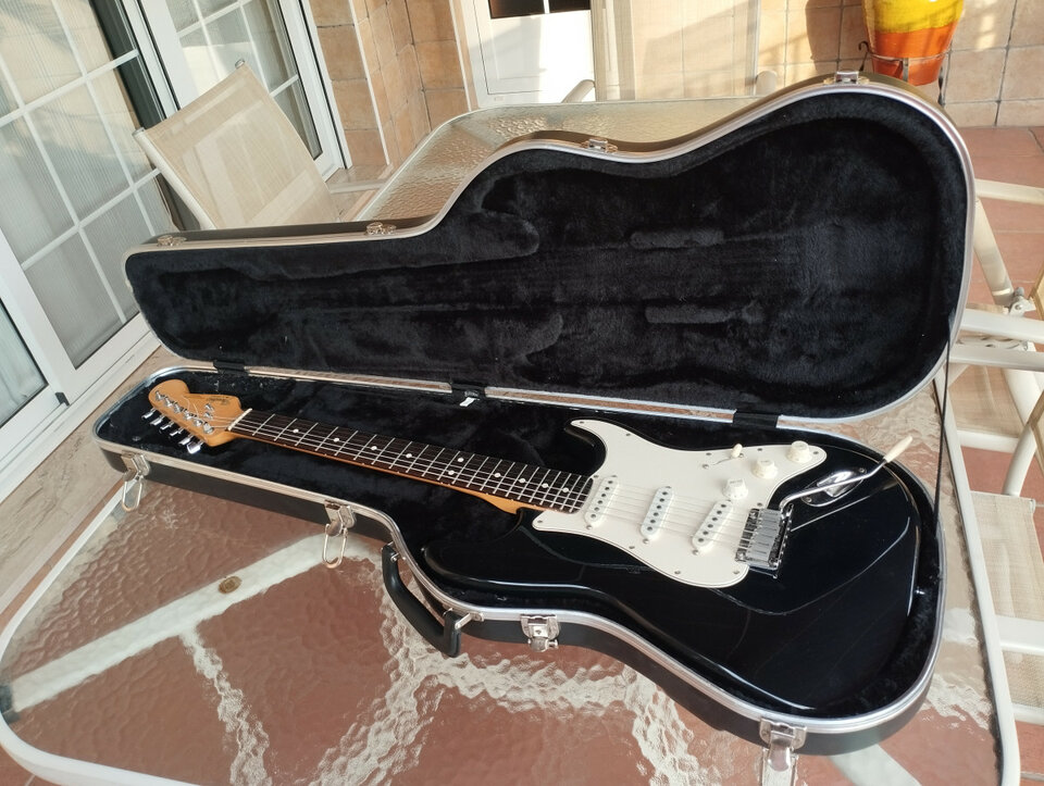 Fender stratocaster Standard USA (reservada)