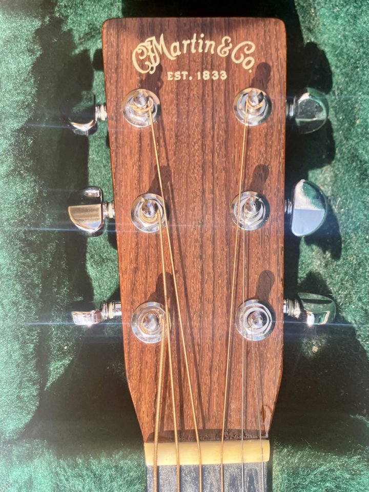 Martin D-28 (2015) – Impecable