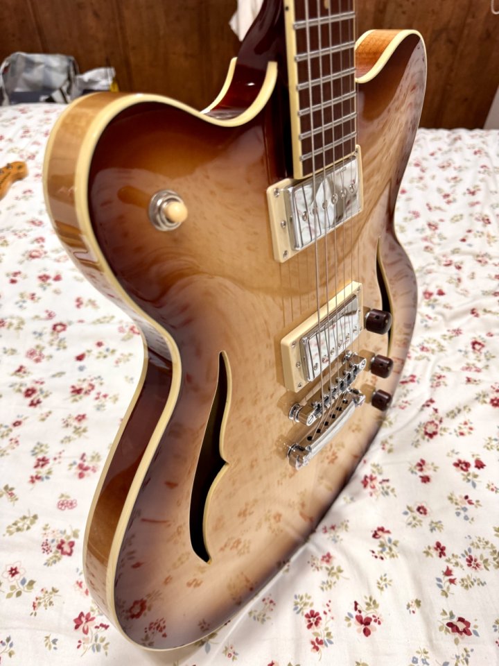 Höfner Verythin CT Deluxe Special SB de segunda mano · Foto 5 de 10 · SC Tenerife · 410 €