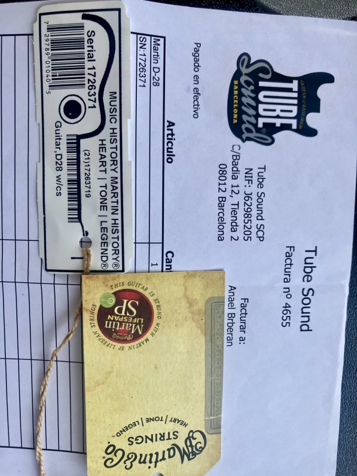 Martin D-28 (2015) – Impecable