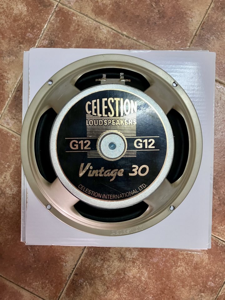 Celestion Vintage 30 G12. Made in China de segunda mano · Foto 1 de 4 · Cuenca · 75 €
