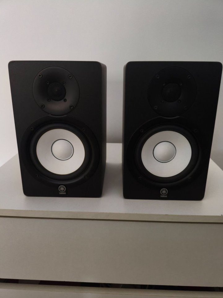 Pareja de Monitores Yamaha HS50M de segunda mano · Foto 2 de 9 · Barcelona · 220 €