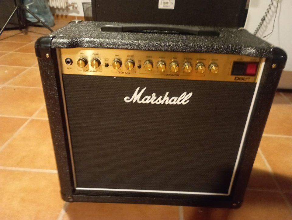 Combo Marshall DSL20