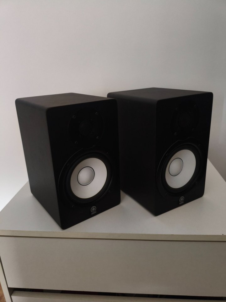 Pareja de Monitores Yamaha HS50M de segunda mano · Foto 3 de 9 · Barcelona · 220 €
