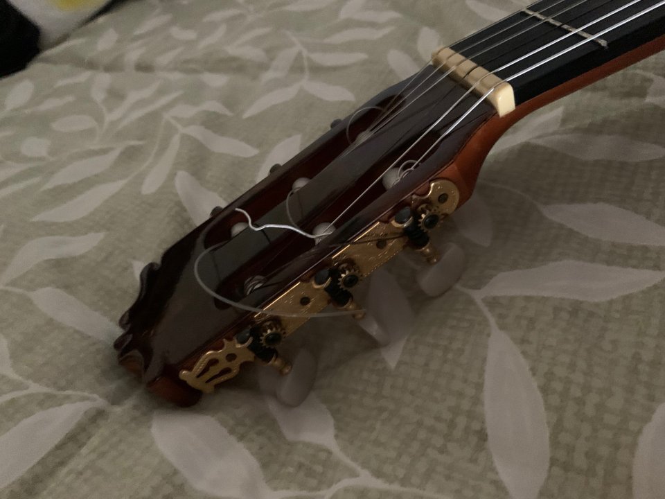 Guitarra española. Marca BROSS. Modelo Jerez. Hecha a mano de segunda mano · Foto 4 de 5 · Valencia · 500 €