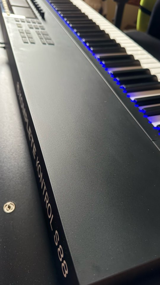 Komplete Kontrol S88 mk2