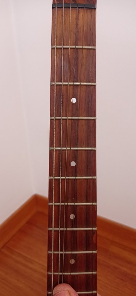 Guitarra eléctrica Luxe Stratocaster de segunda mano · Foto 5 de 9 · Cuenca · 120 €