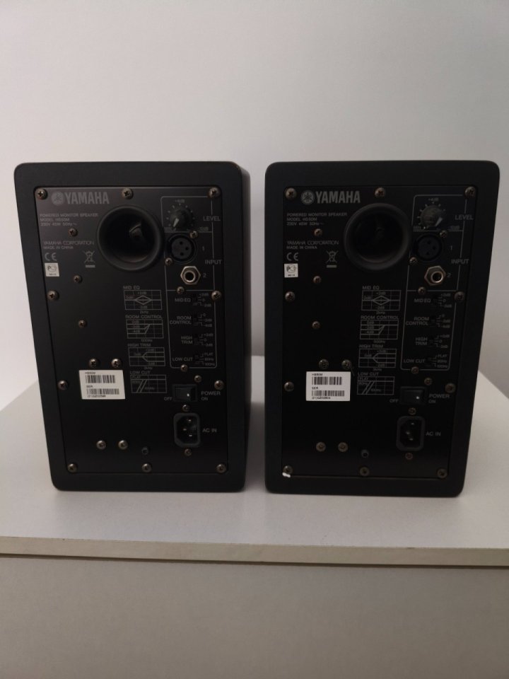 Pareja de Monitores Yamaha HS50M de segunda mano · Foto 6 de 9 · Barcelona · 220 €