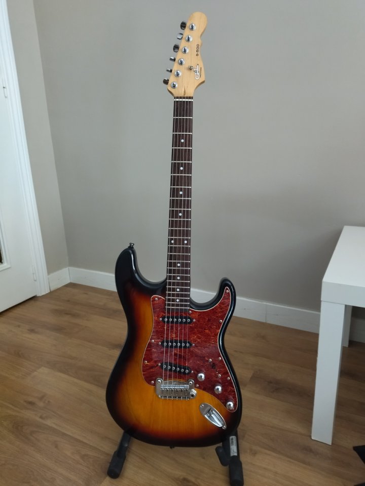 G&L stratocaster s500 tribute series