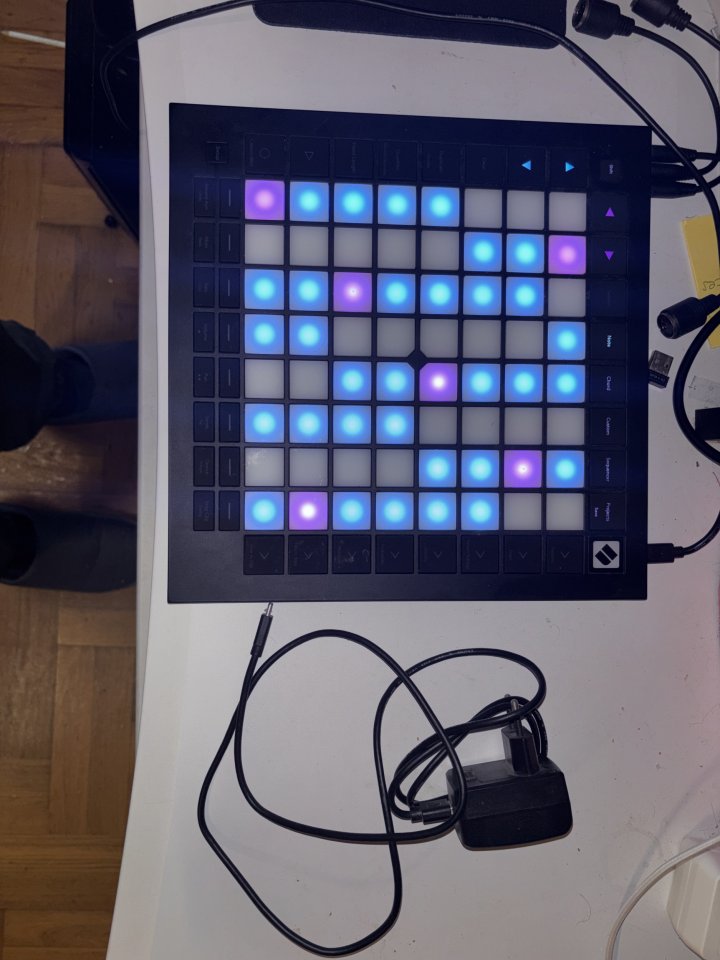 Lote Novation Launchpad ProMk3 y Arturia Keystep Black