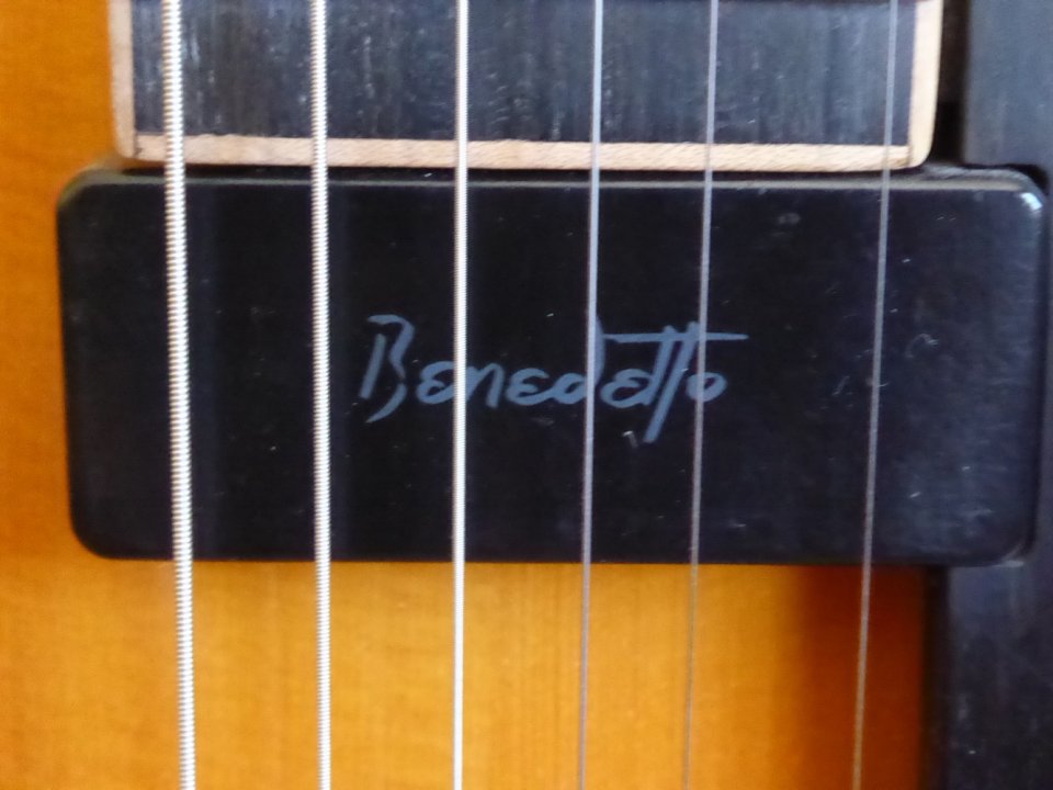 Guitarra jazz luthier frances Dominique Bouges de segunda mano · Foto 9 de 9 · Alicante · 3000 €