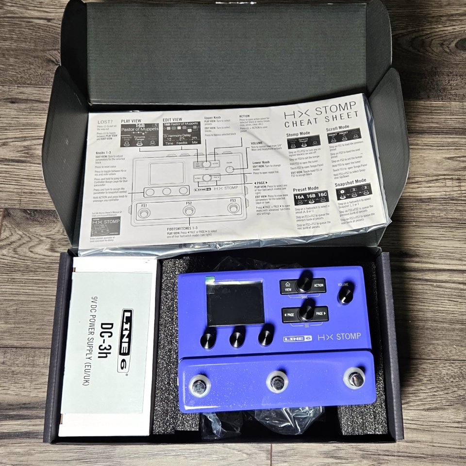 Line6 HX Stomp Limited Ed. Purple de segunda mano · Foto 2 de 3 · SC Tenerife · 345 €