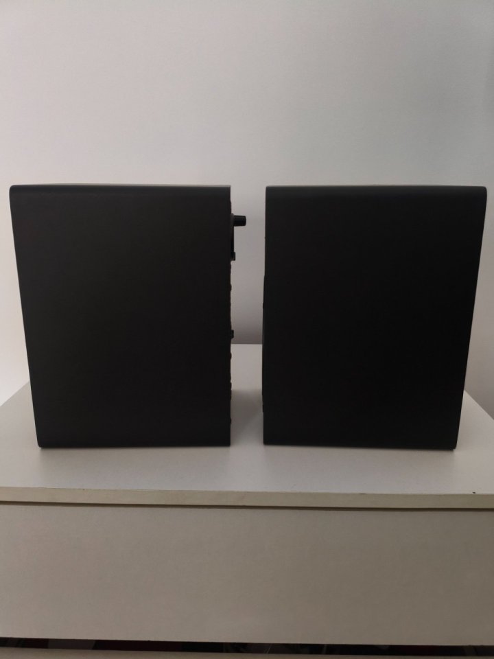 Pareja de Monitores Yamaha HS50M de segunda mano · Foto 8 de 9 · Barcelona · 220 €