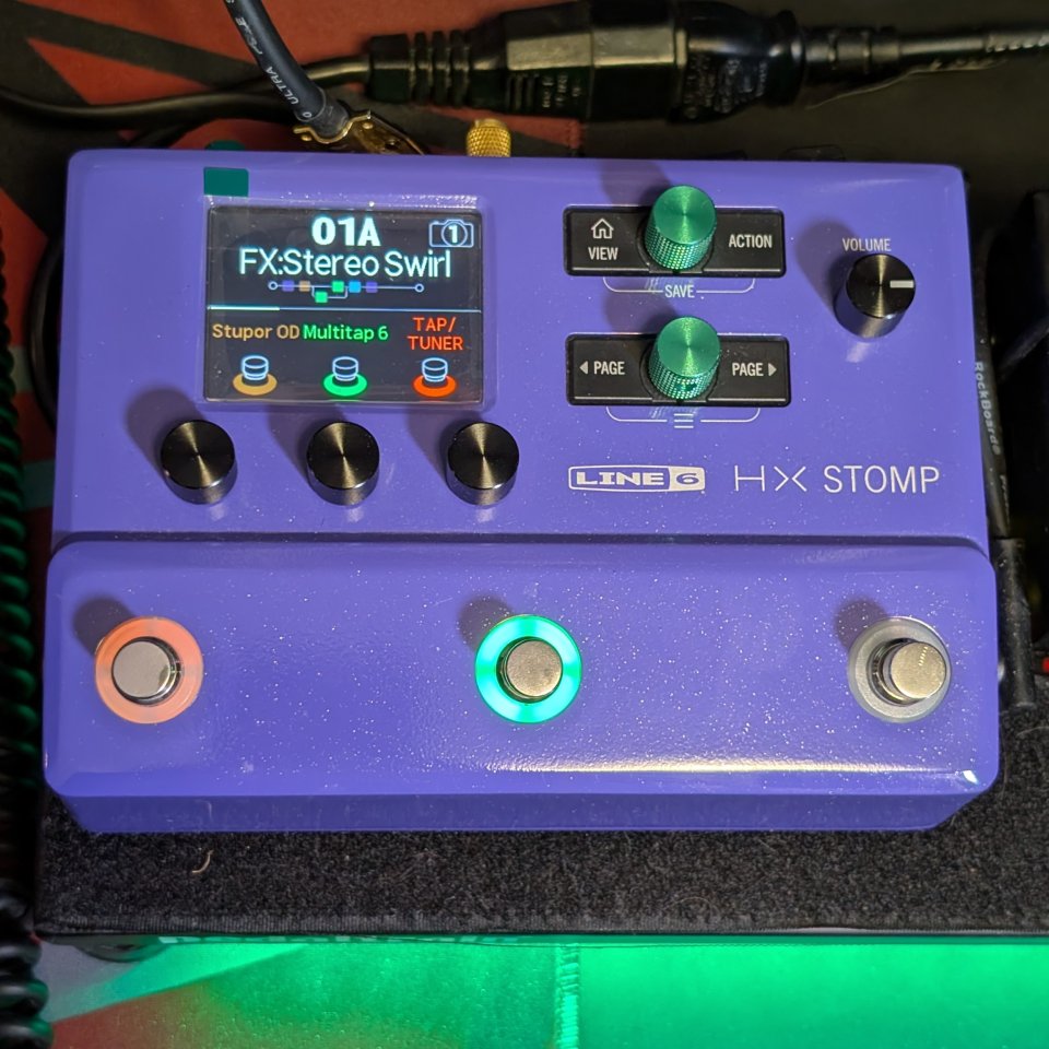 Line6 HX Stomp Limited Ed. Purple de segunda mano · Foto 3 de 3 · SC Tenerife · 345 €