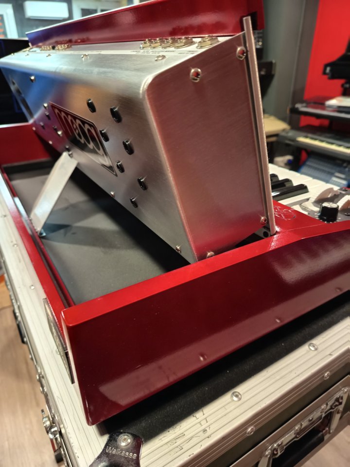 Moog Minimoog Model D Geddy Lee de segunda mano · Foto 6 de 10 · Barcelona · 3800 €