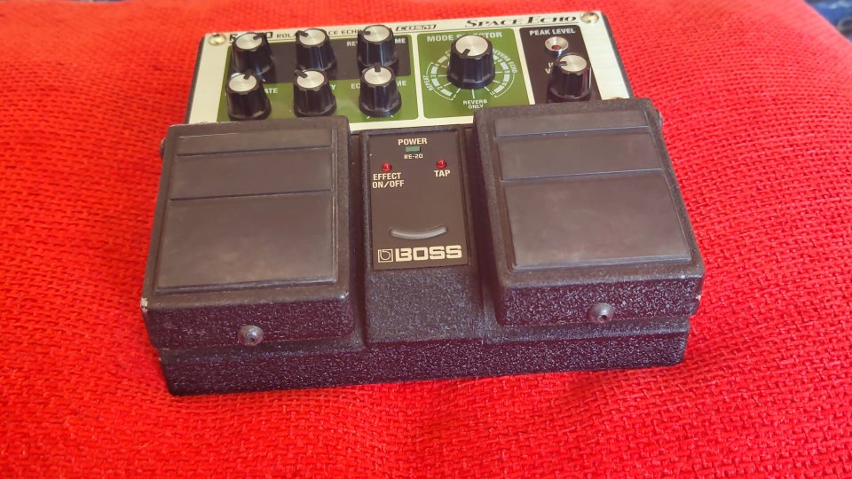Boss RE 20 Space Echo