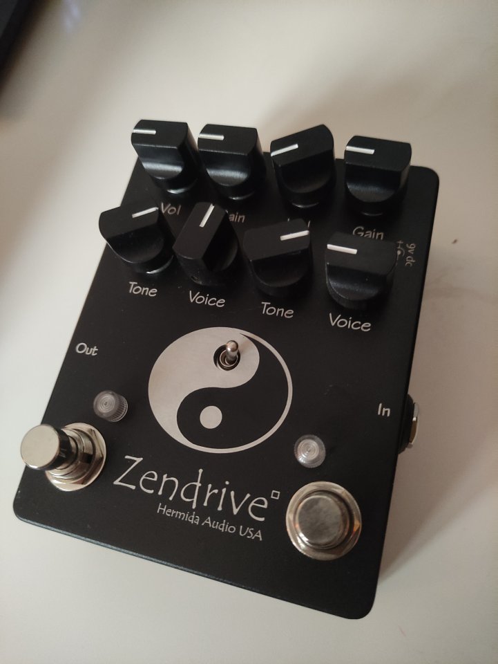 Pedal overdrive doble tipo Zendrive Hermida de segunda mano · Foto 1 de 2 · Barcelona · 50 €