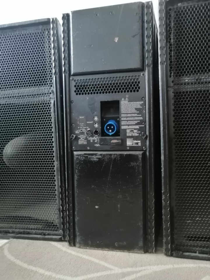 6 altavoces Meyer Sound: 4uds MSL4 y 2uds DS-4P de segunda mano · Foto 4 de 5 · Sevilla · 4900 €