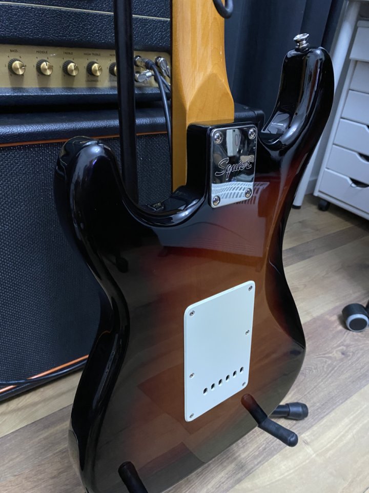 Squier classic vibe 60s