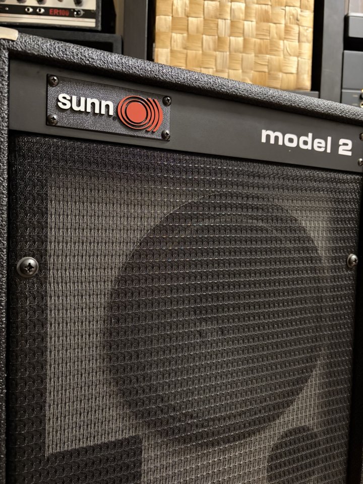 Pantallas vintage Sunn Model 2 (2x10”)