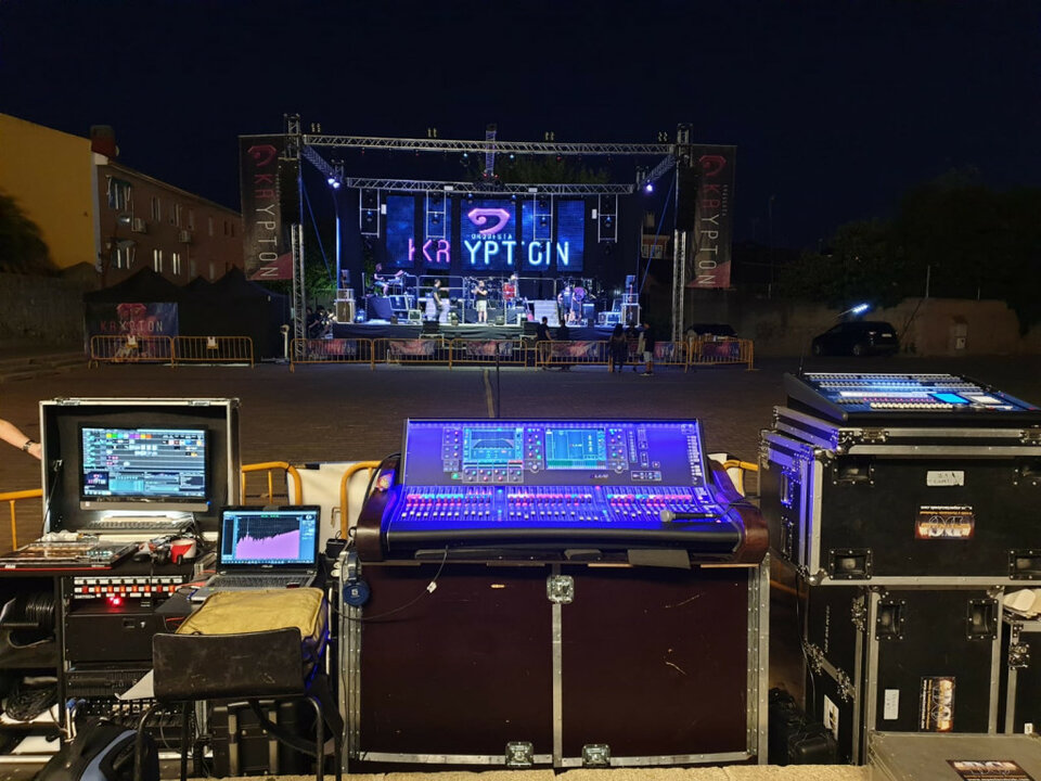 Alquiler de equipos de sonido e iluminacion profesional para toda España