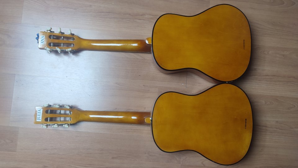 Guitarra Niñ@s de segunda mano · Foto 5 de 5 · Madrid · 15 €