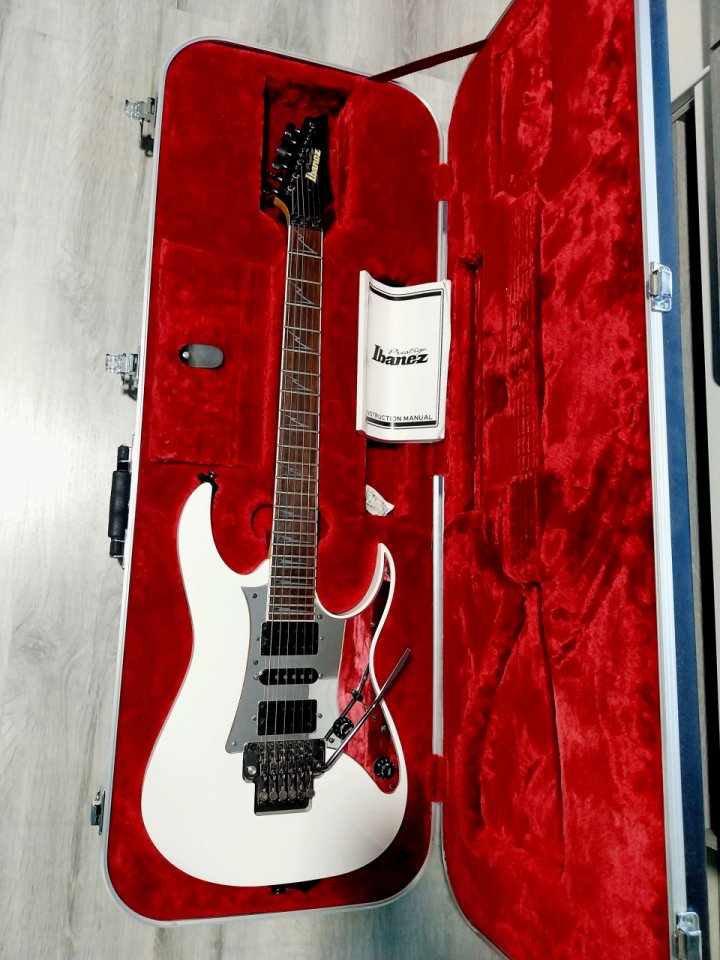 Ibanez RG Prestige 2550Z (DiMarzio EVO) de segunda mano · Foto 1 de 10 · Alicante · 1150 €