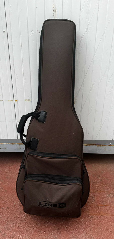 Guitarra Acústica Line6 de segunda mano · Foto 8 de 8 · Sevilla · 1000 €