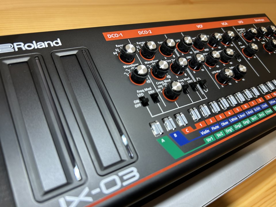 Roland JX-03 de segunda mano · Foto 3 de 5 · Madrid · 200 €