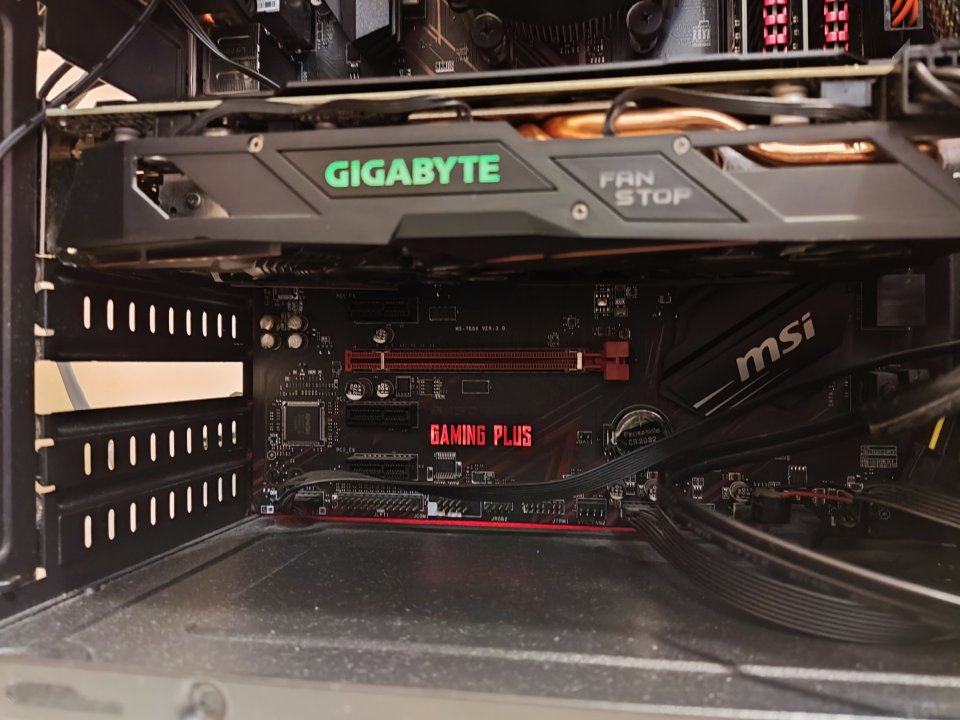 PC COMPLETO ALTAS PRESTACIONES x Guitarra Eléctrica de segunda mano · Foto 3 de 4 · Alicante