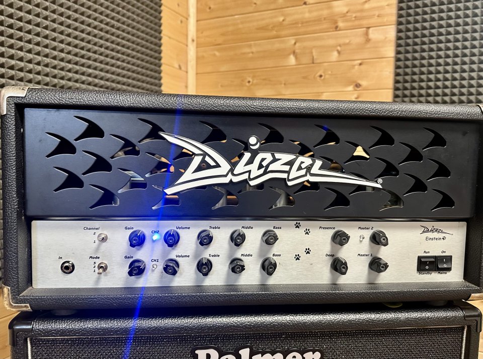Amplificador de guitarra Diezel Einstein 50w